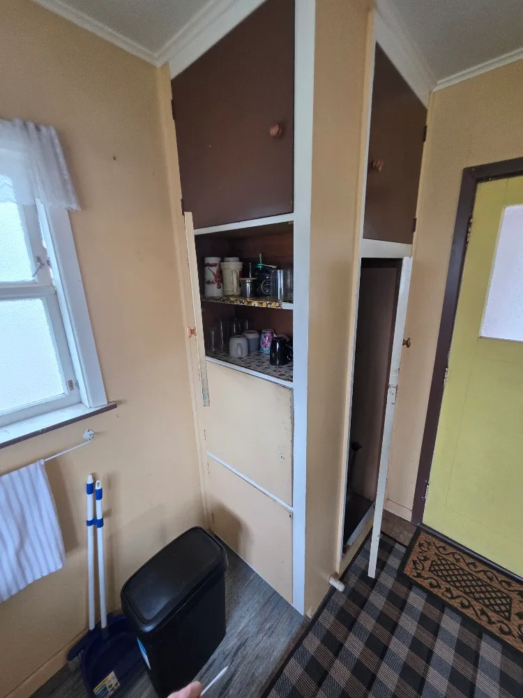 Kitchen before renovation - Project 1